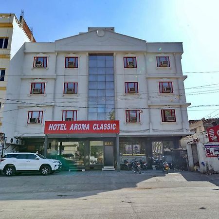 Oyo 1822 Hotel Ambassador Dehradun Exterior foto
