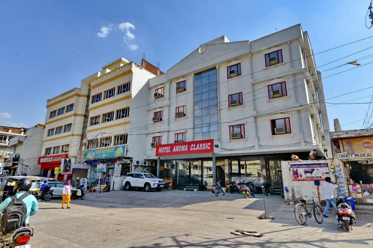 Oyo 1822 Hotel Ambassador Dehradun Exterior foto