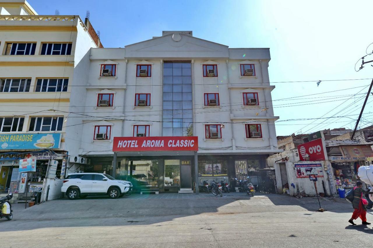 Oyo 1822 Hotel Ambassador Dehradun Exterior foto